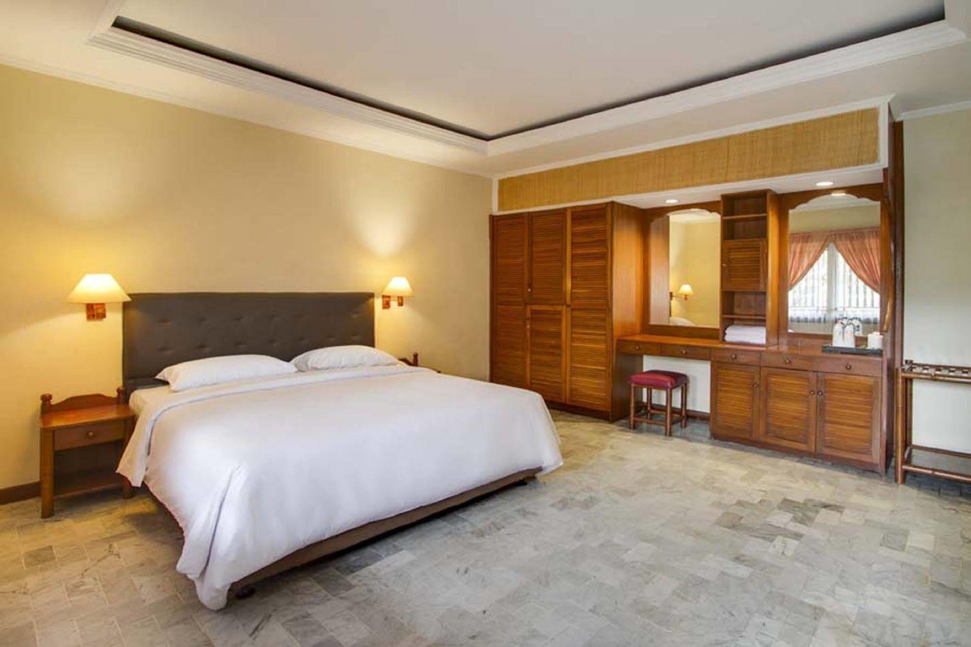 Bali Bungalo Hotel Kuta Lombok Esterno foto